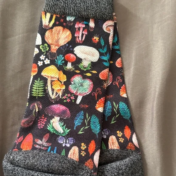 Good Luck Sock Mushroom 🍄 Trippy Socks - Picture 3 of 4